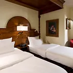 King\'s Hotel First Class